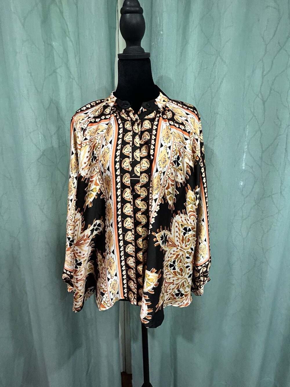 GiGiO USA Printed Long Sleeve Button Down Blouse Size S